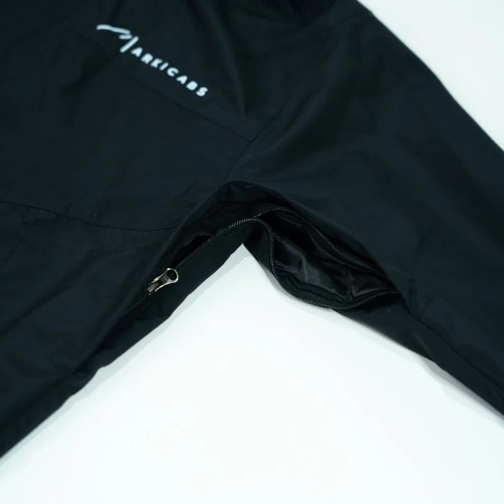 Markicabs - Jiiro Integrated Jacket - Black tampak 4