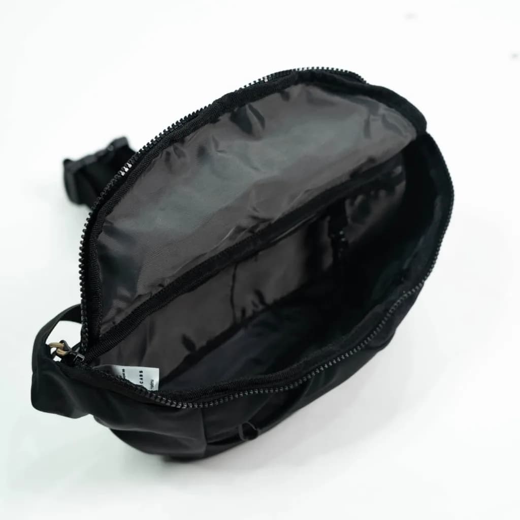 Markicabs - Veluch Waist bag - Black tampak 5