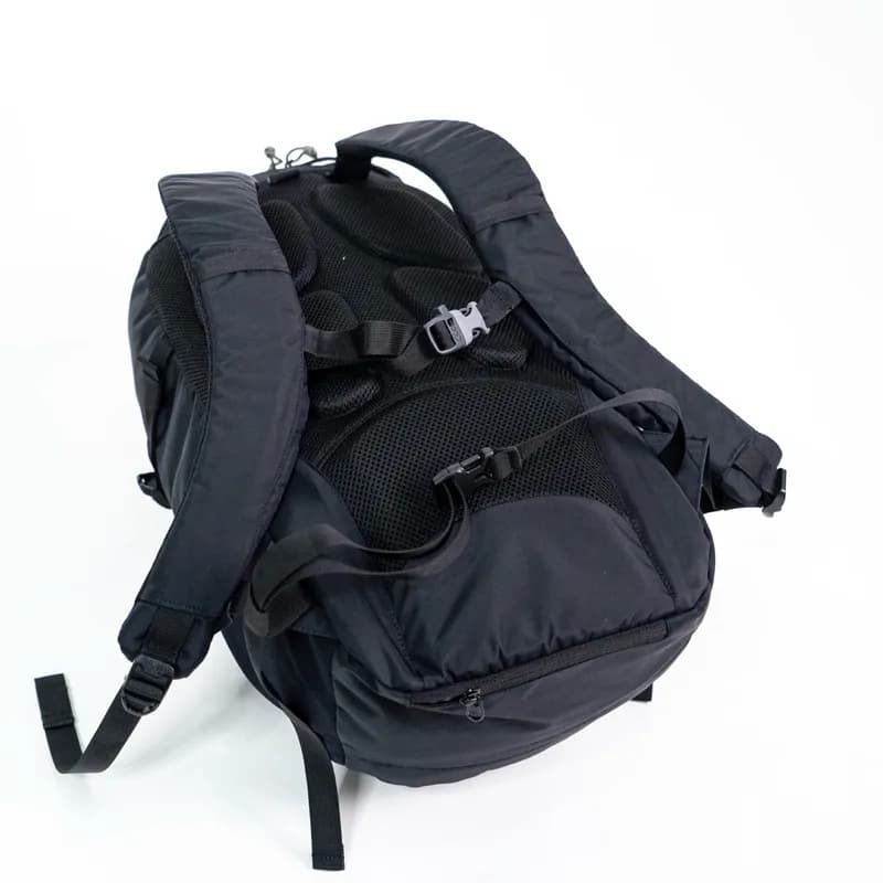 Markicabs - Lotse Backpack 27L - Daypack Black tampak 4
