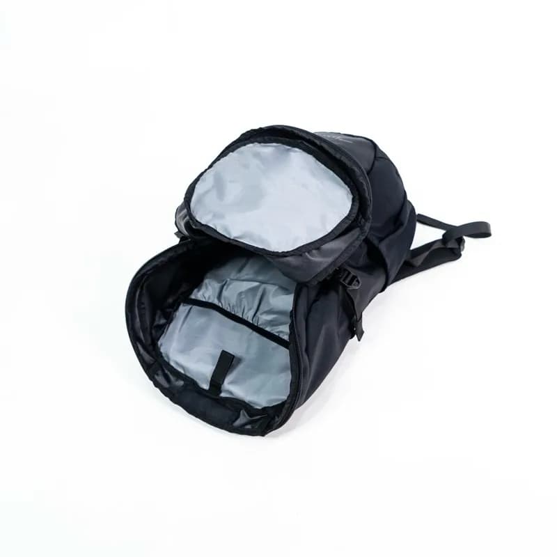 Markicabs - Lotse Backpack 27L - Daypack Black tampak 6